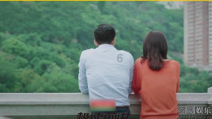 许晴飞机上吃泡面，昏黄灯光下素颜自拍，她的颜值如何？游戏画面